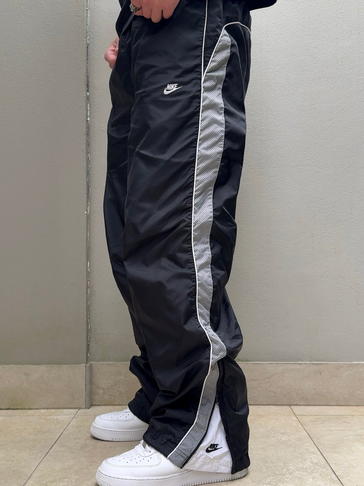 XL) - SUPER RARE Vintage Nike Track Pants Black | Y2K 2000s – Grab