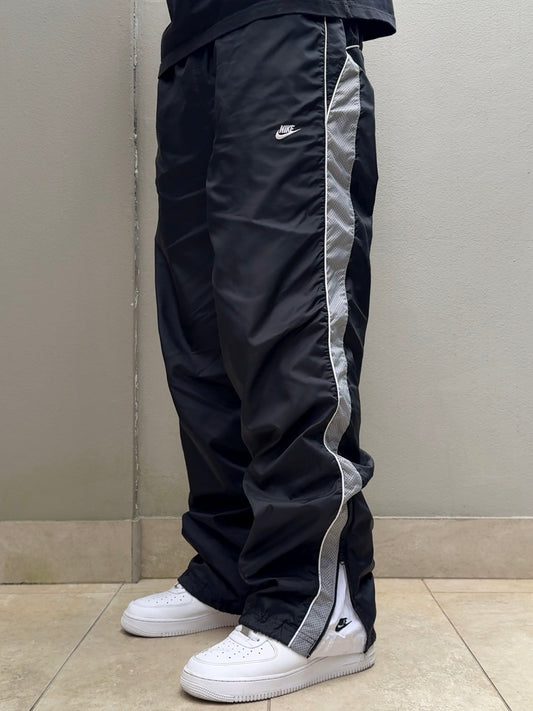 (L) - SUPER RARE Vintage Nike Track Pants Black | Y2K 2000s