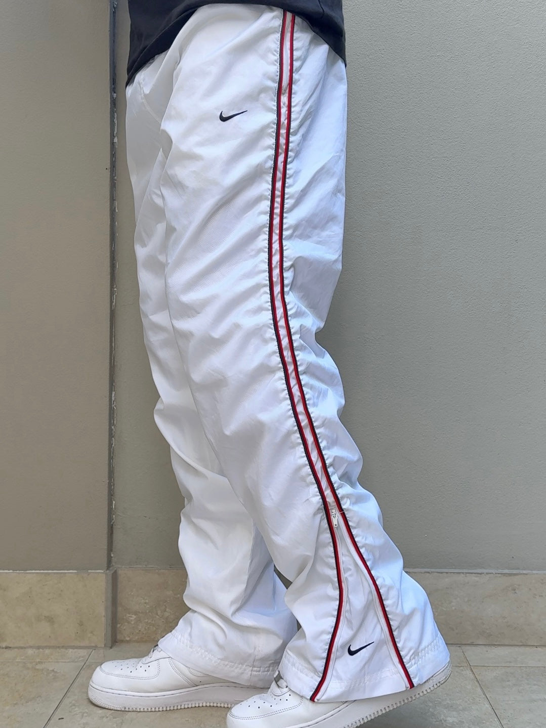 (L) - SUPER RARE Vintage Nike Track Pants White | Y2K 2000s