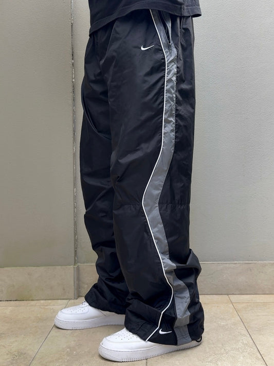 (M) - SUPER RARE Vintage Nike Track Pants Black | Y2K 2000s