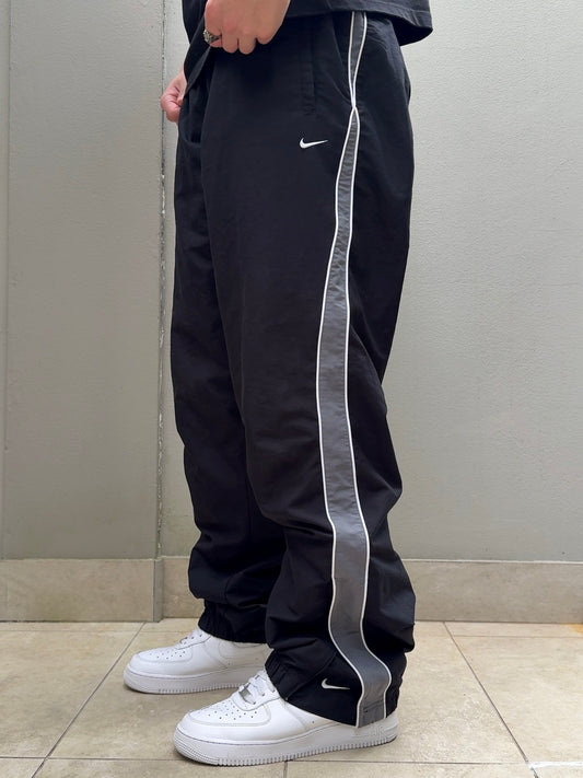 SUPER RARE Vintage Nike Track Pants Black | Y2K 2000s (L)