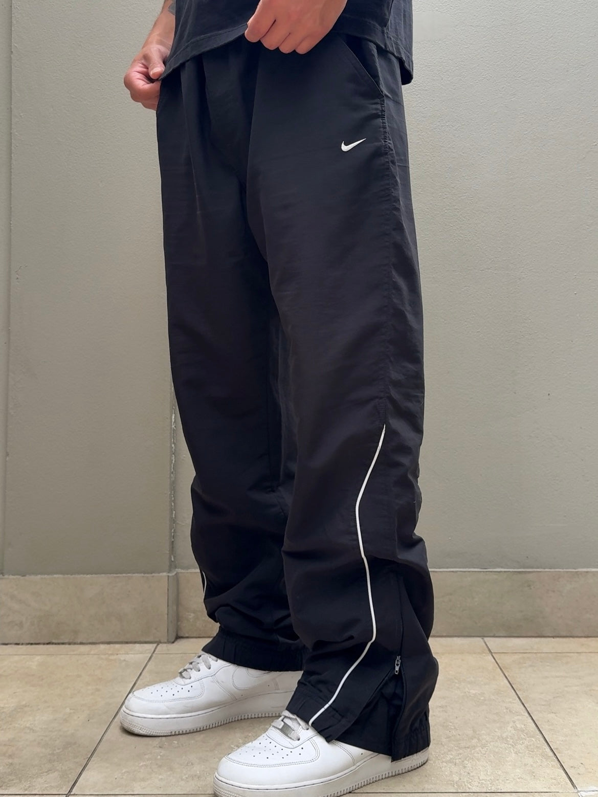 (XL) - RARE Vintage Nike Track Pants Black | Y2K 2000s