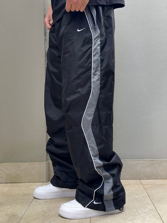 SUPER RARE Vintage Nike Track Pants Black | Y2K 2000s (M)