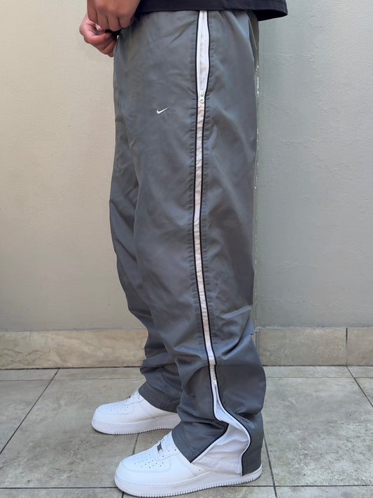 (M) - SUPER RARE Vintage Nike Track Pants Grey | Y2K 2000s