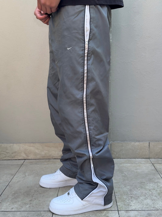 (M) - SUPER RARE Vintage Nike Track Pants Grey | Y2K 2000s