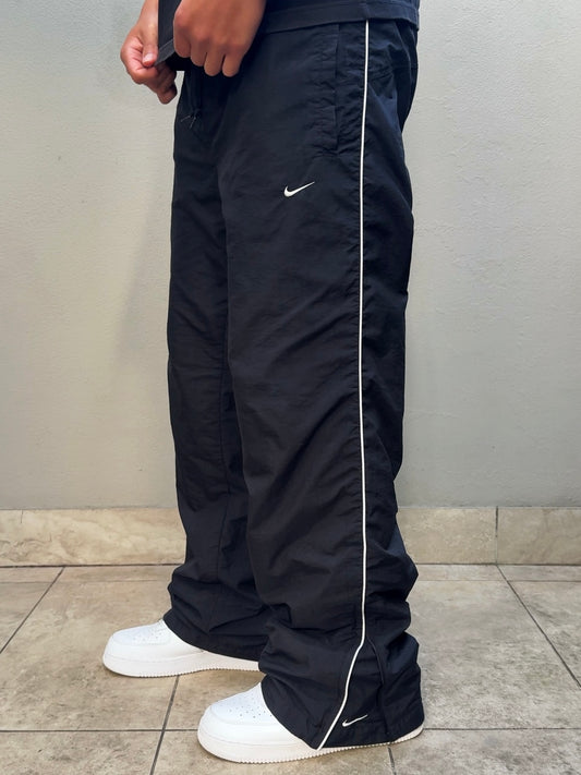 (M) - SUPER RARE Vintage Nike Track Pants Black | Y2K 2000s