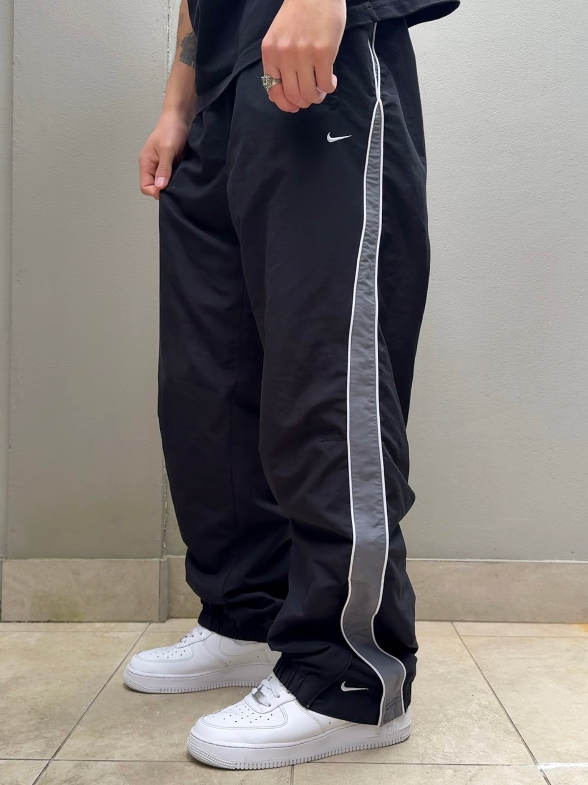 SUPER RARE Vintage Nike Track Pants Black | Y2K 2000s (L)