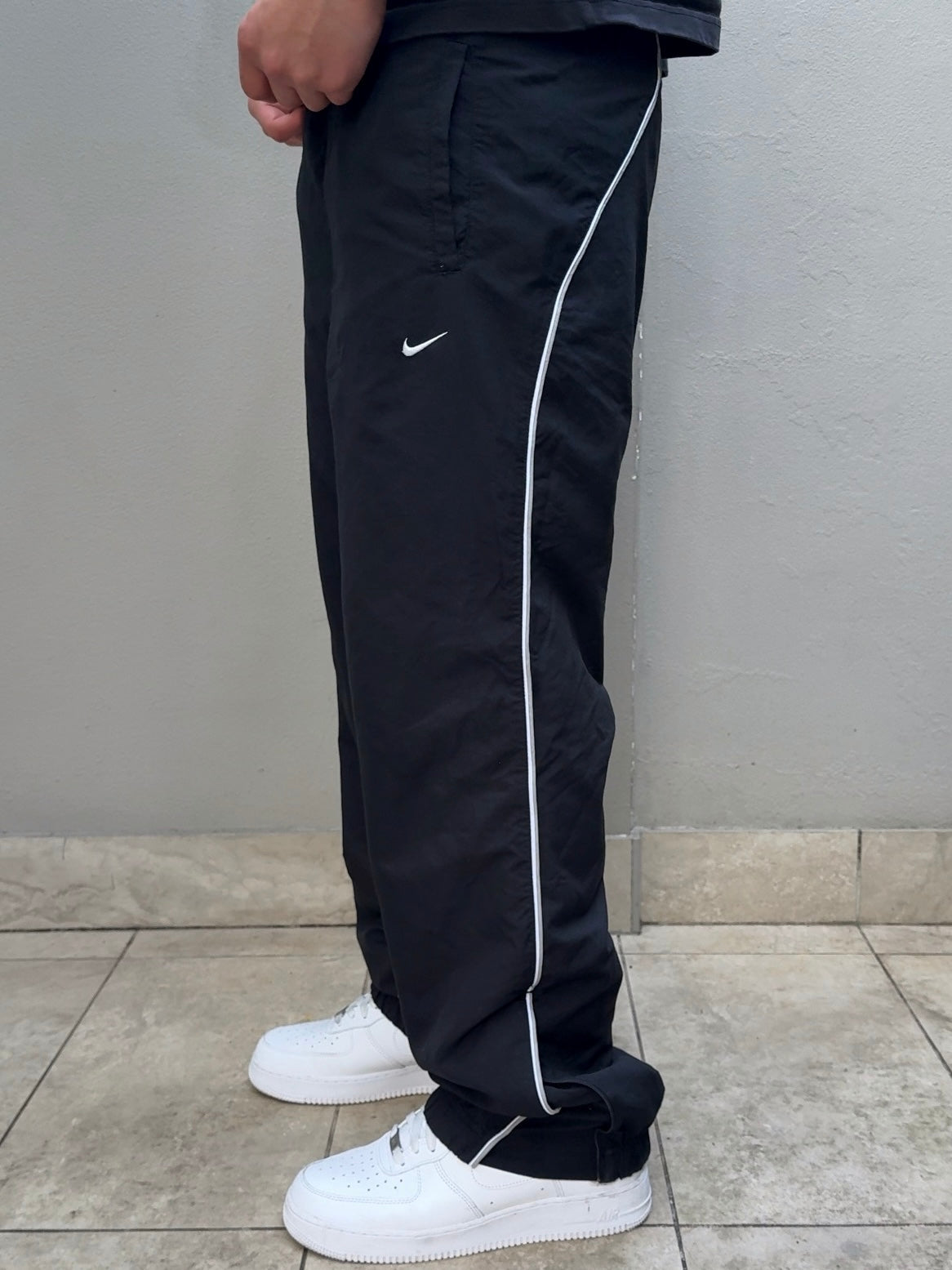 (M) - RARE Vintage Nike Track Pants Black | Y2K 2000s
