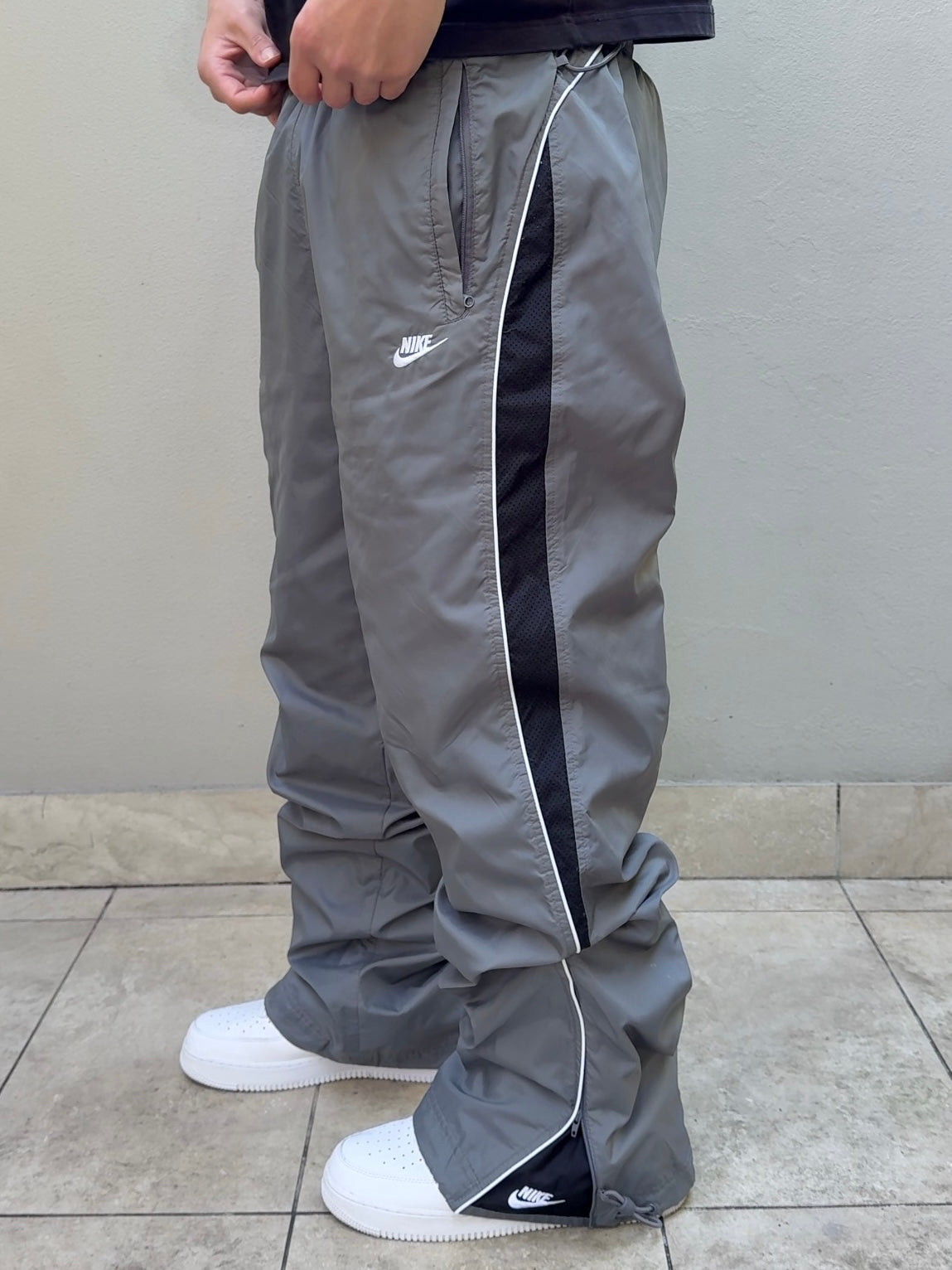 (XL) - SUPER RARE Vintage Nike Track Pants Grey | Y2K 2000s