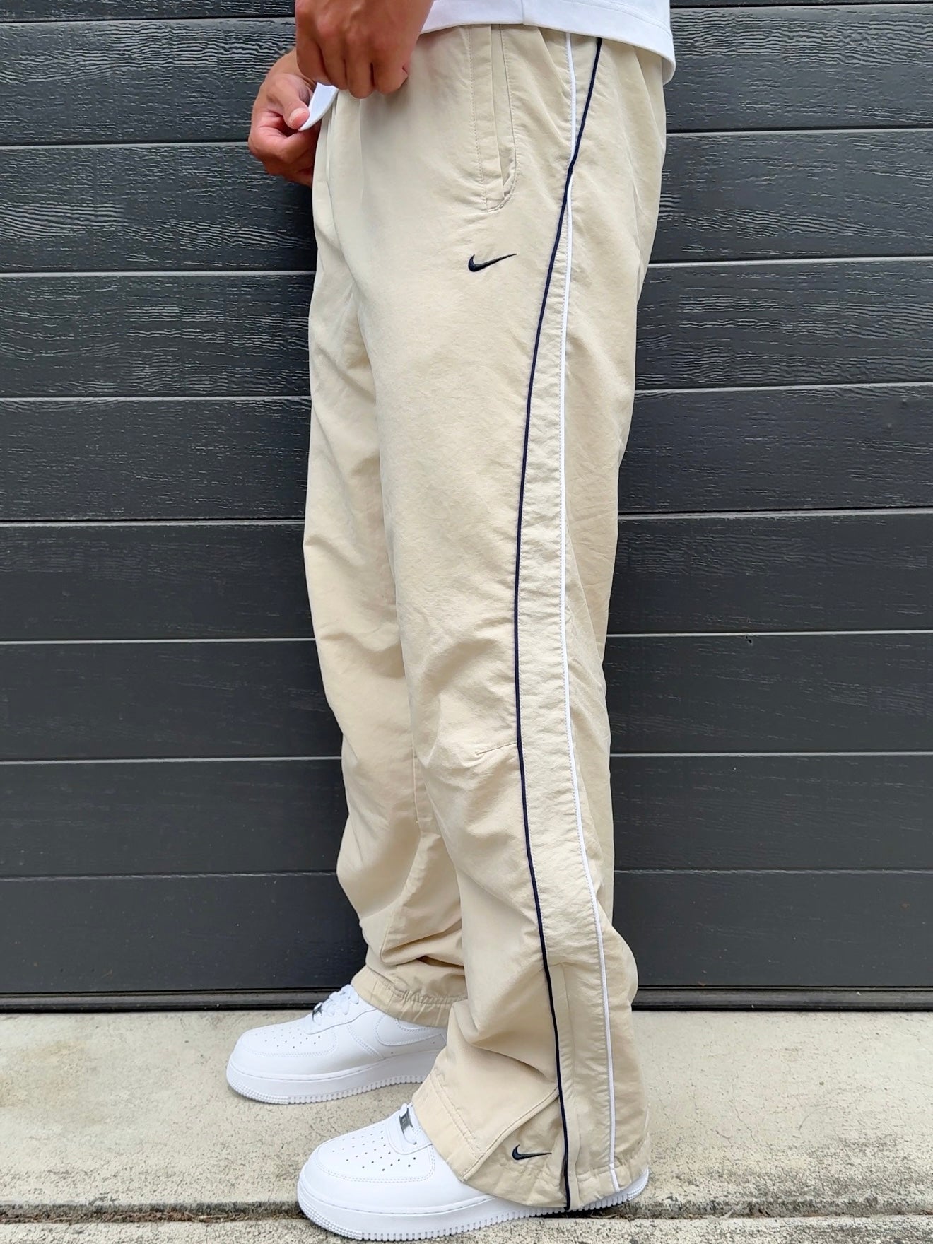 nike pants beige