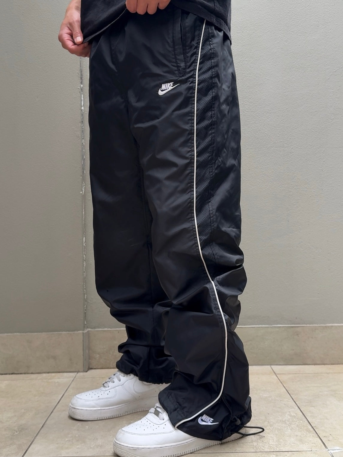 (XL) - SUPER RARE Vintage Nike Track Pants Black | Y2K 2000s