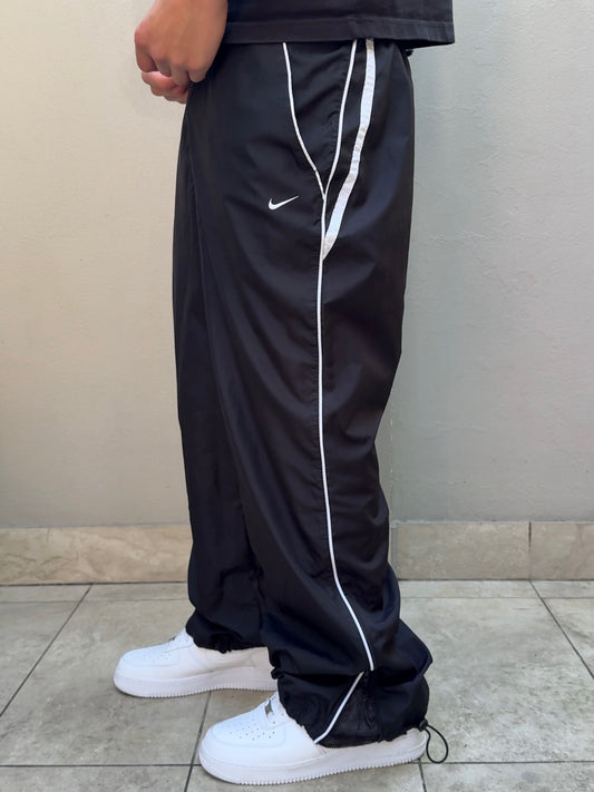 (M) - SUPER RARE Vintage Nike Track Pants Black | Y2K 2000s