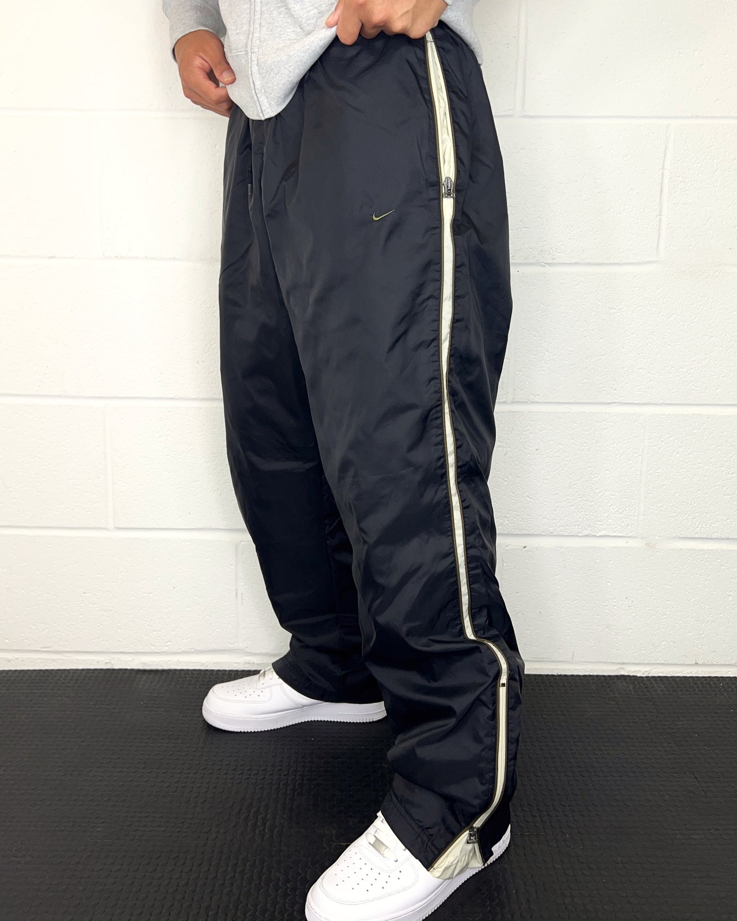 Nike Vintage Track Pants RARE 2000s (L)