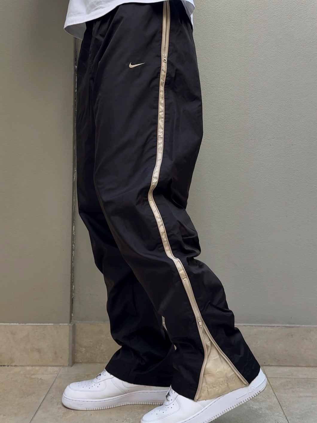 (S) - SUPER RARE Vintage Nike Track Pants Black | Y2K 2000s
