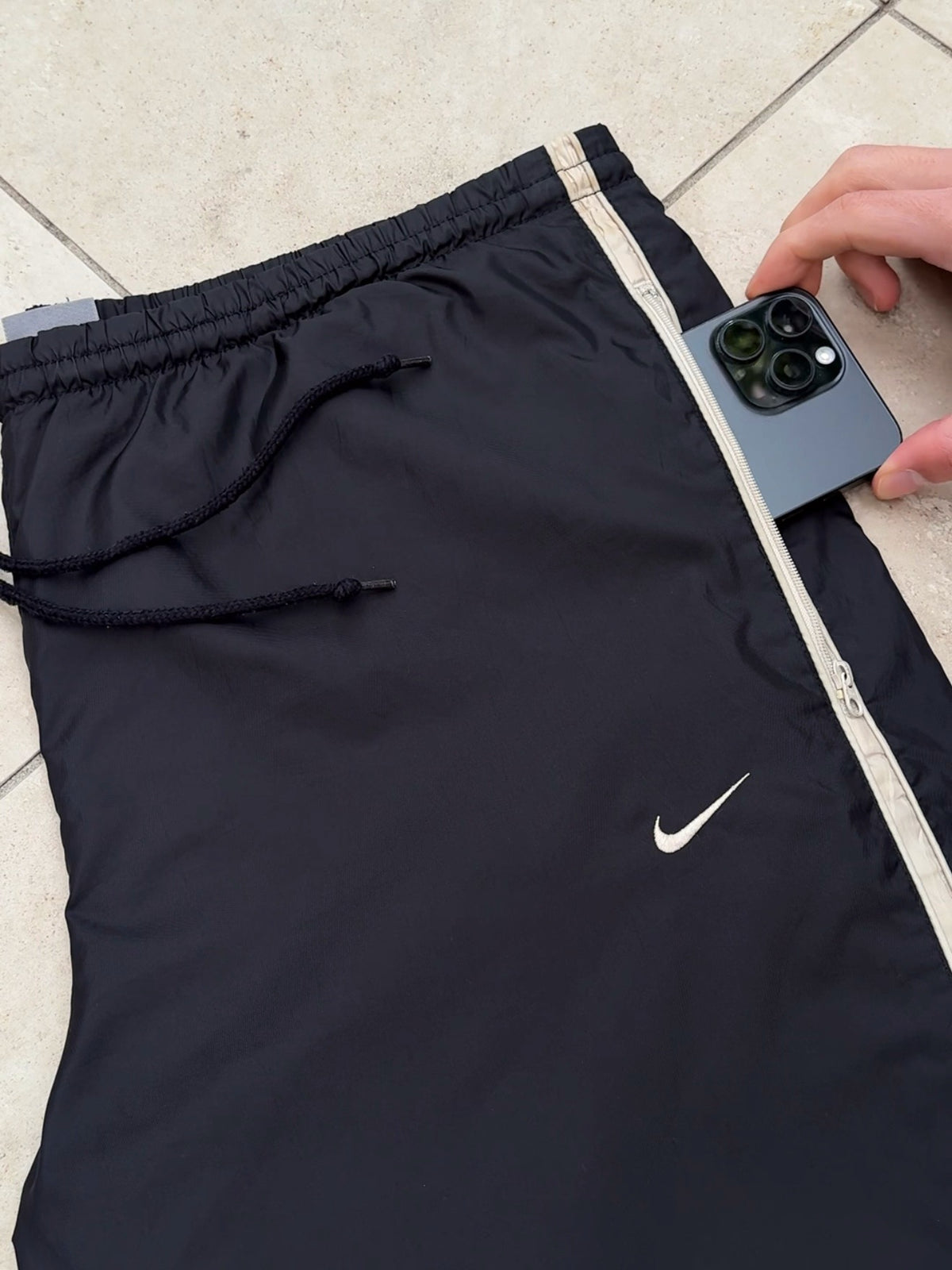 (M) - SUPER RARE Vintage Nike Track Pants Black | Y2K 2000s