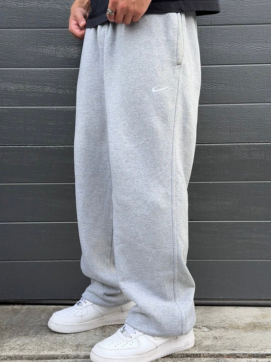 (XL) Nike Baggy Joggers Grey